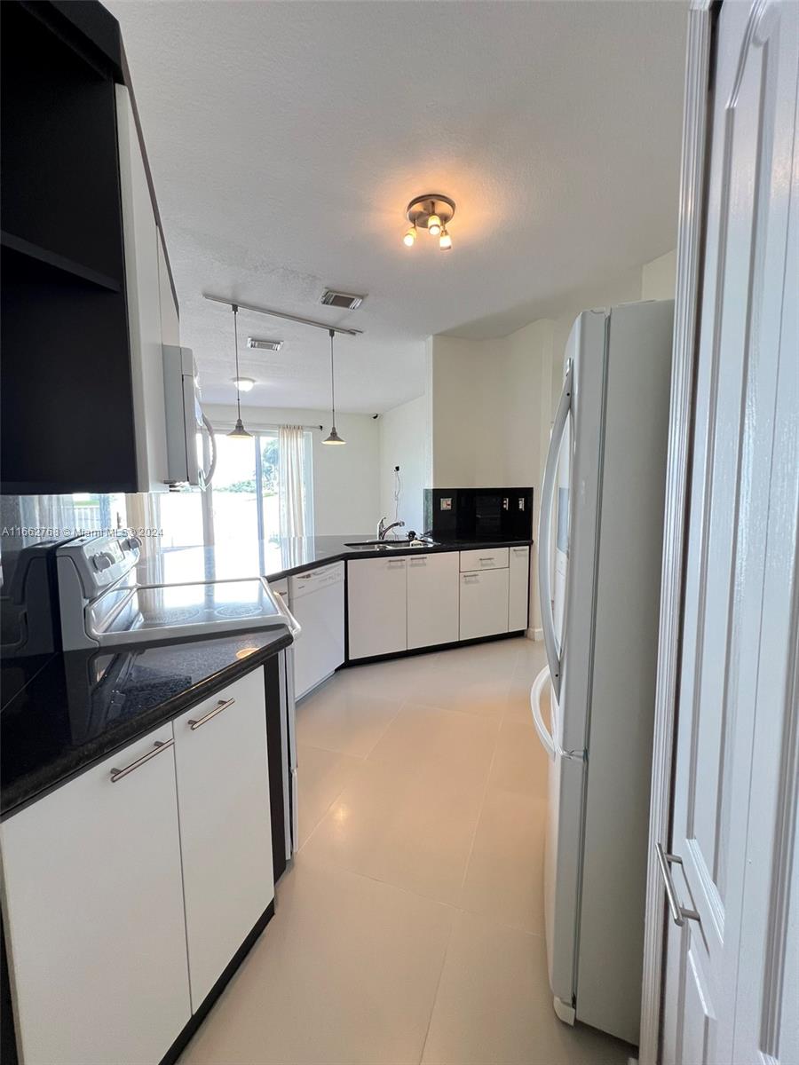 7655 NW 113th Path
