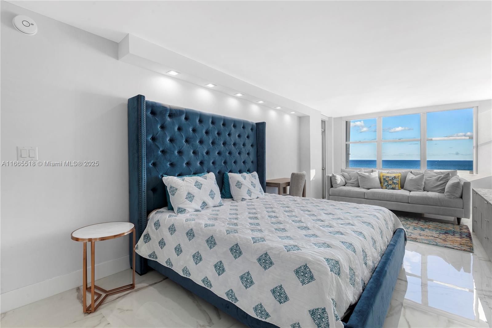 6039 Collins Ave # 1527