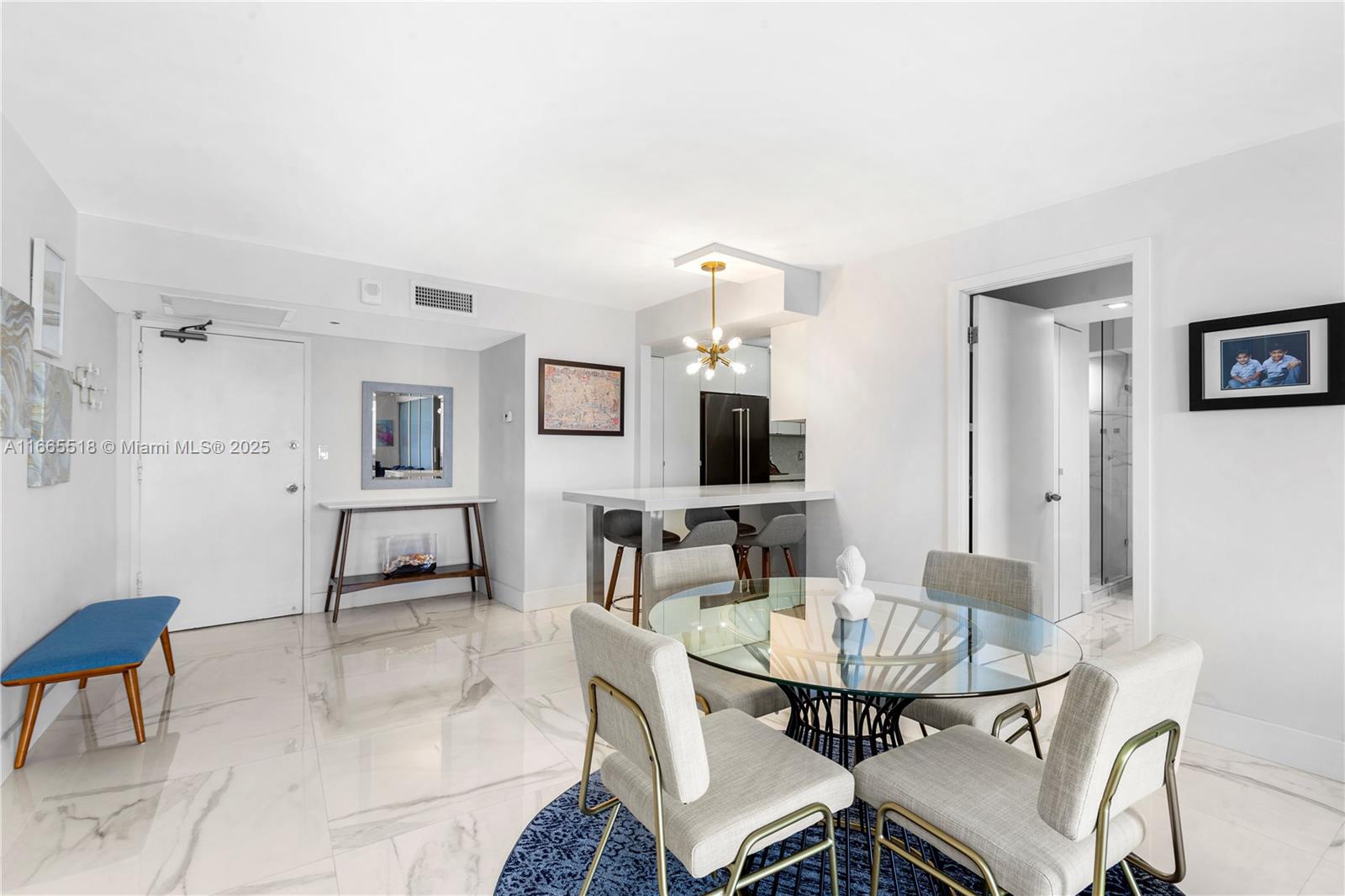 6039 Collins Ave # 1527