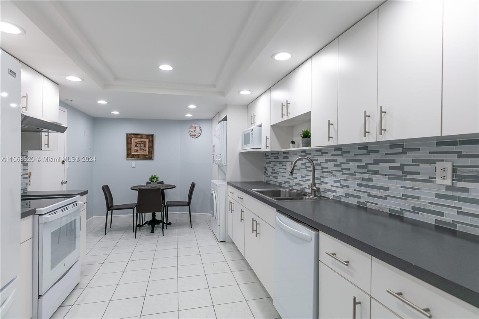 1111 Crandon Blvd # A205