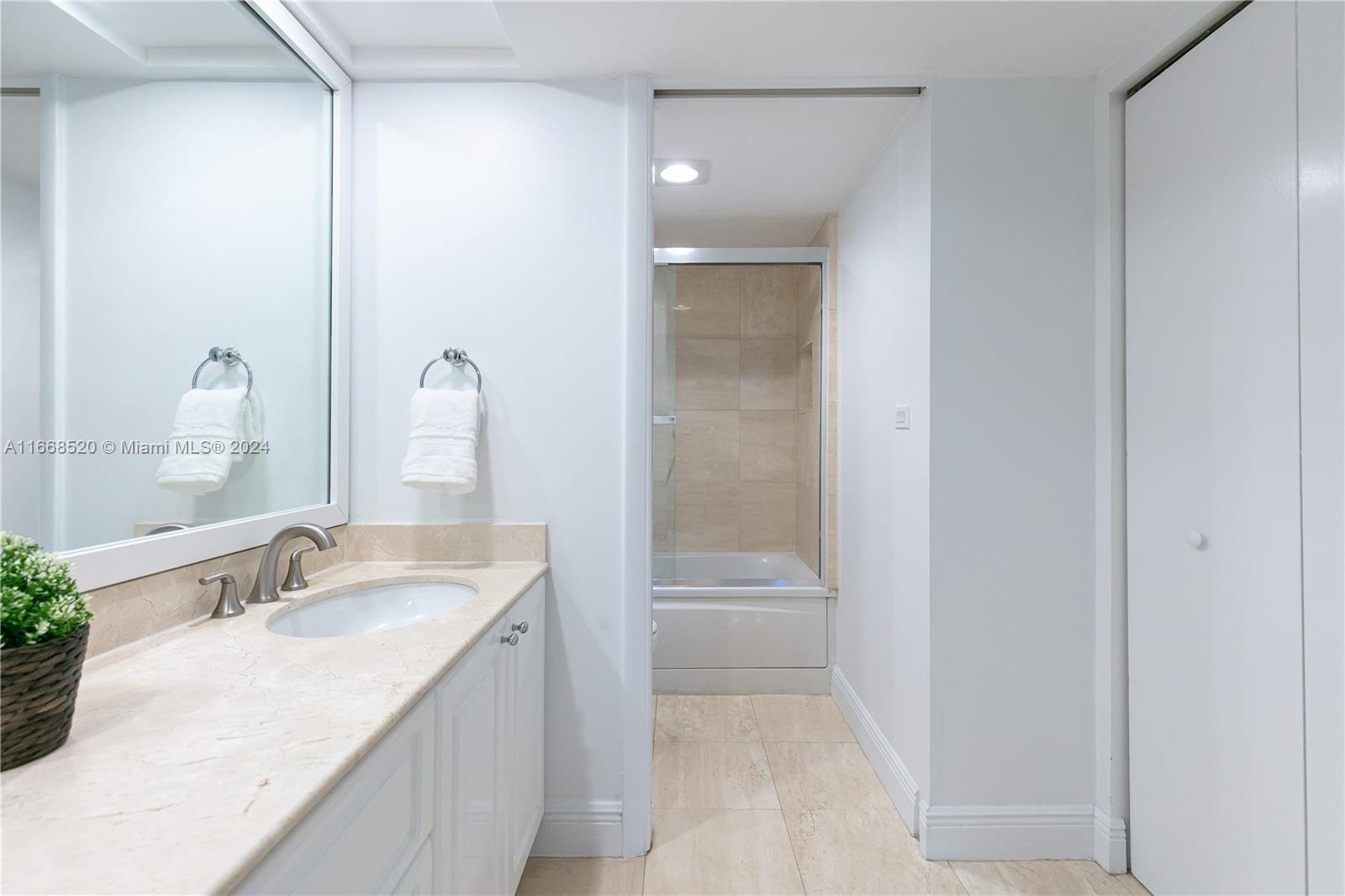 1111 Crandon Blvd # A205