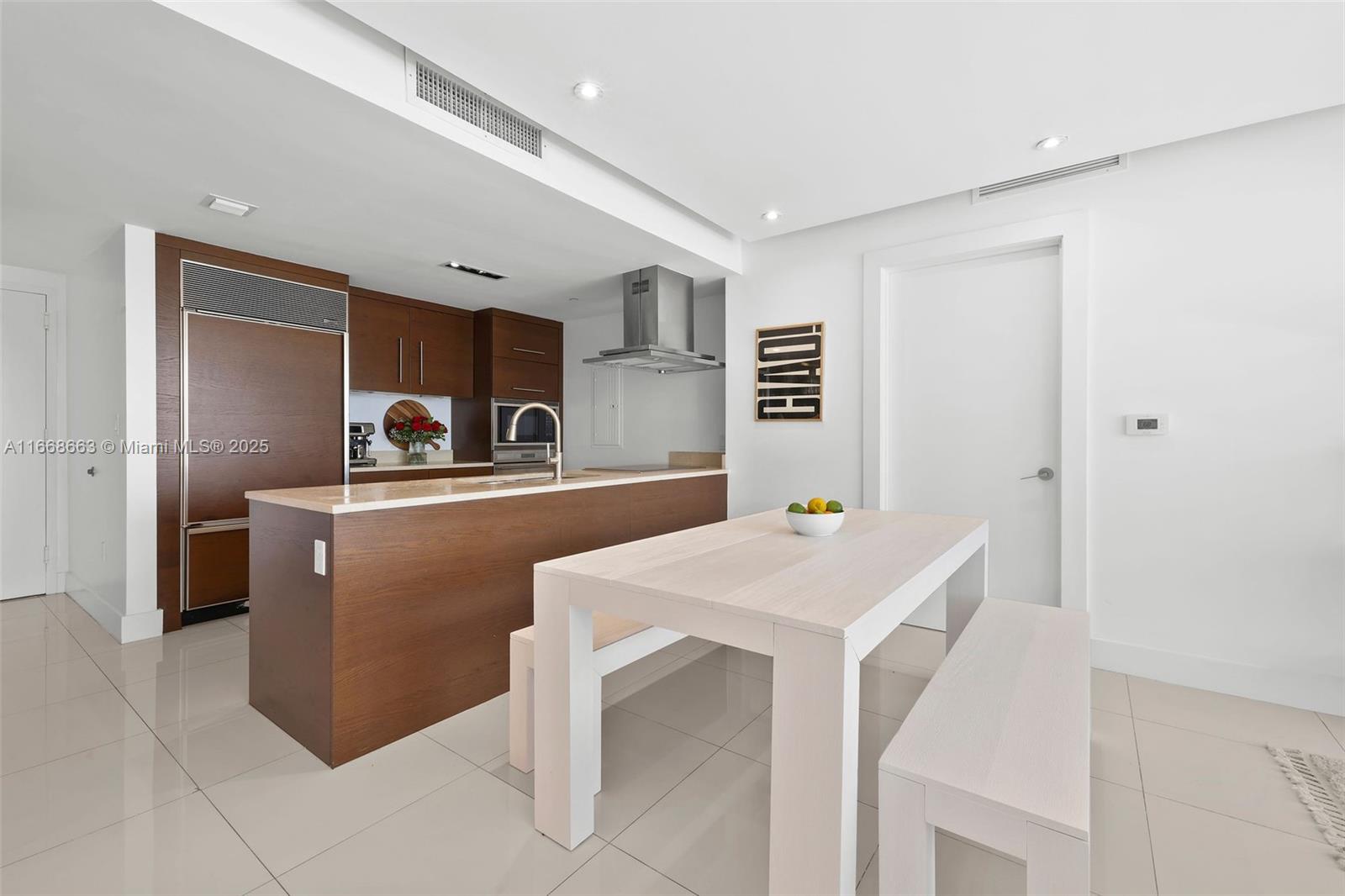 495 Brickell Ave # 2905