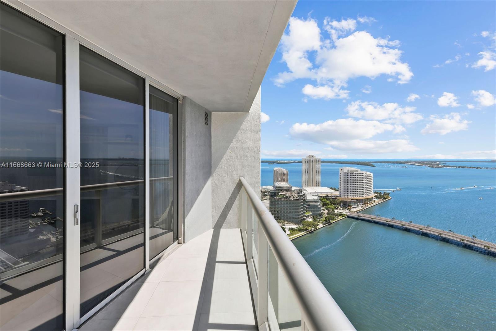 495 Brickell Ave # 2905