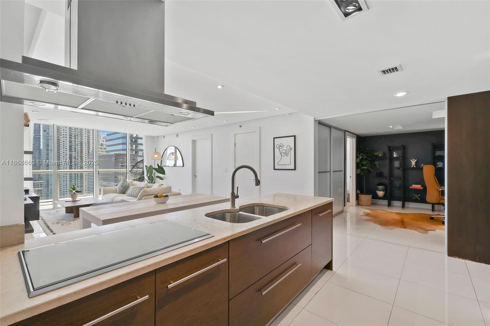 495 Brickell Ave # 2905