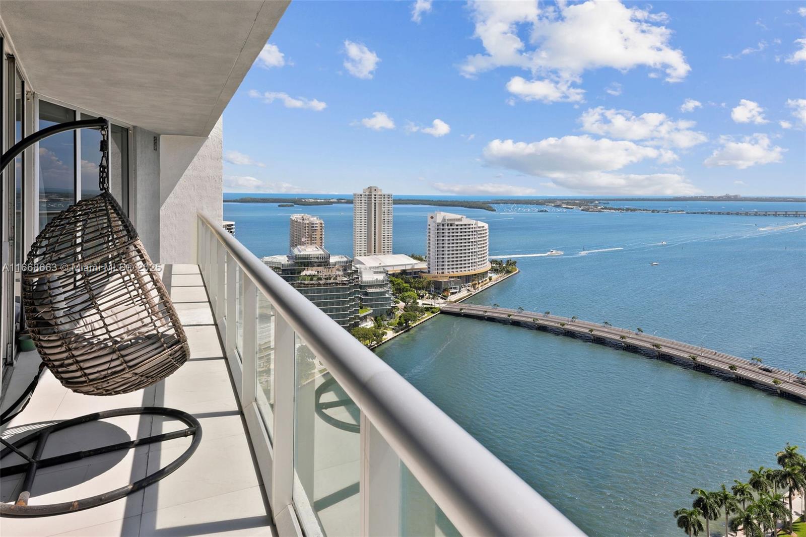 495 Brickell Ave # 2905