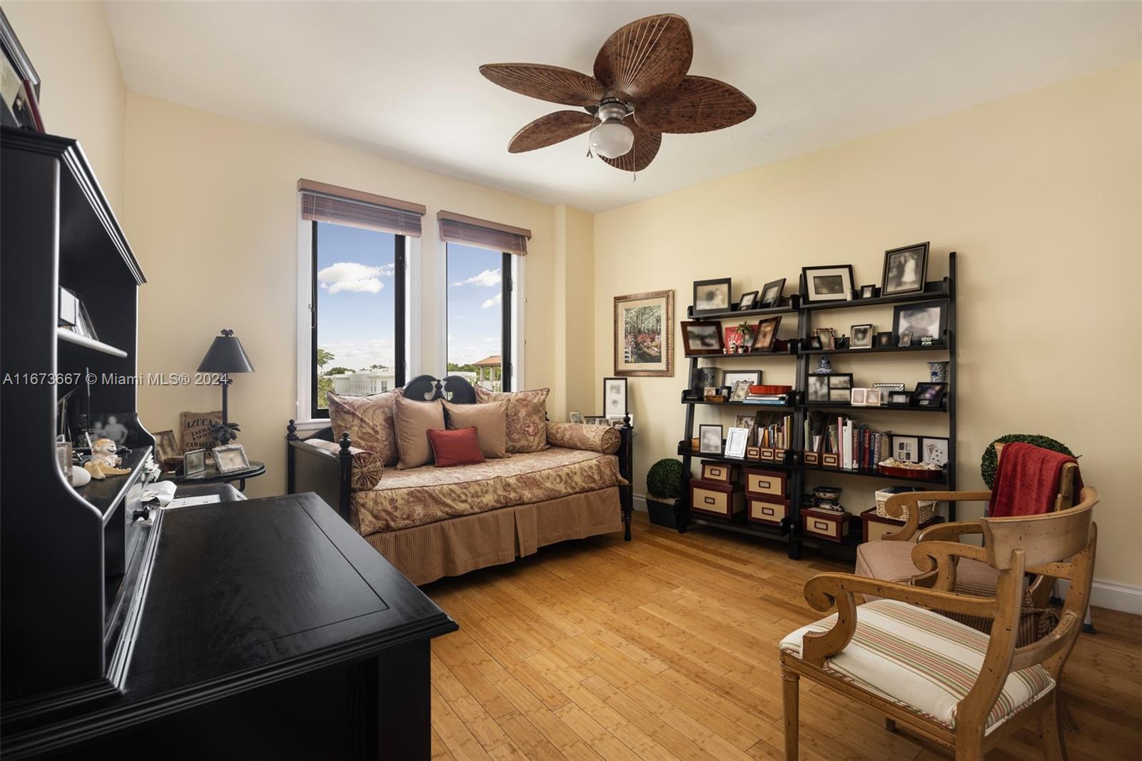 2401 Anderson Rd Unit: PH19
