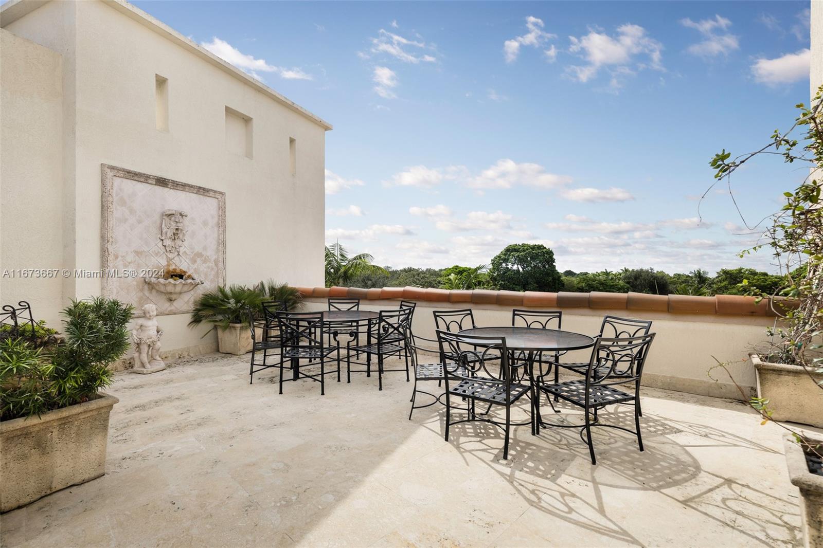 2401 Anderson Rd Unit: PH19