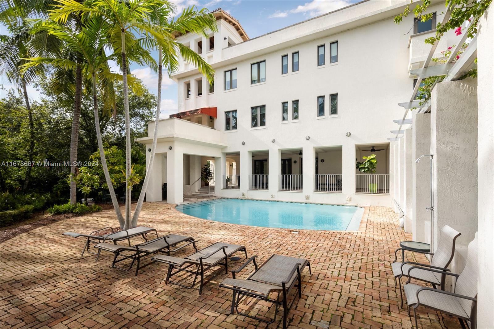2401 Anderson Rd Unit: PH19