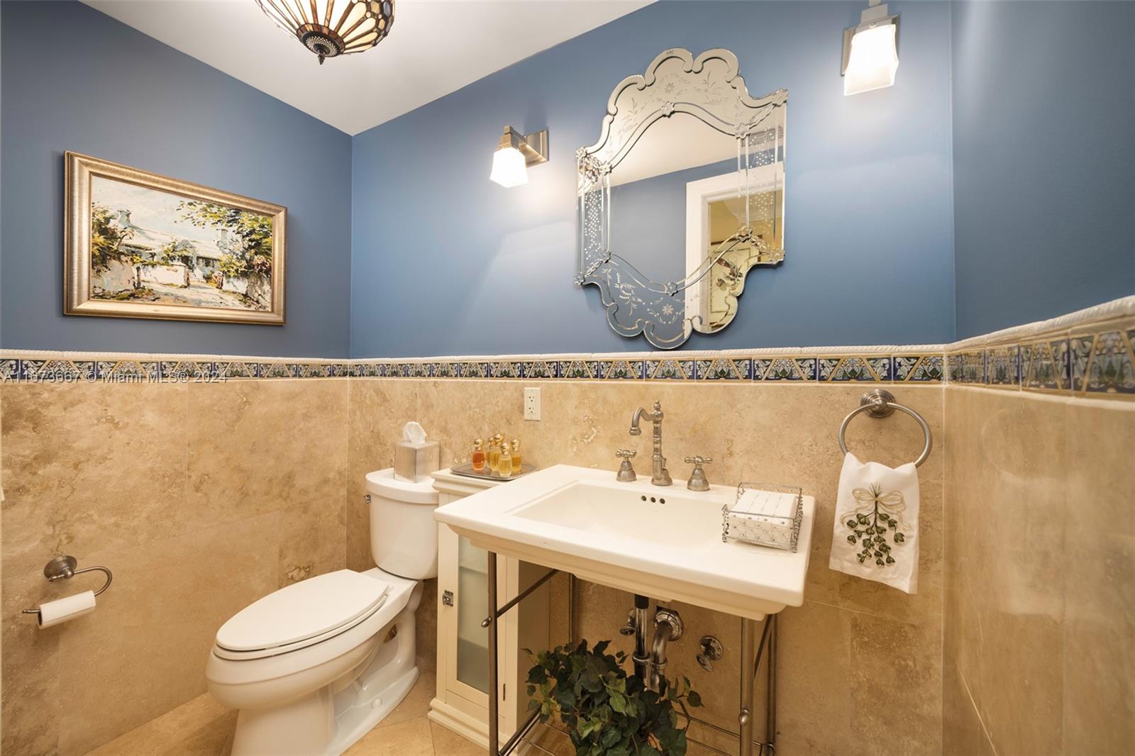 2401 Anderson Rd Unit: PH19