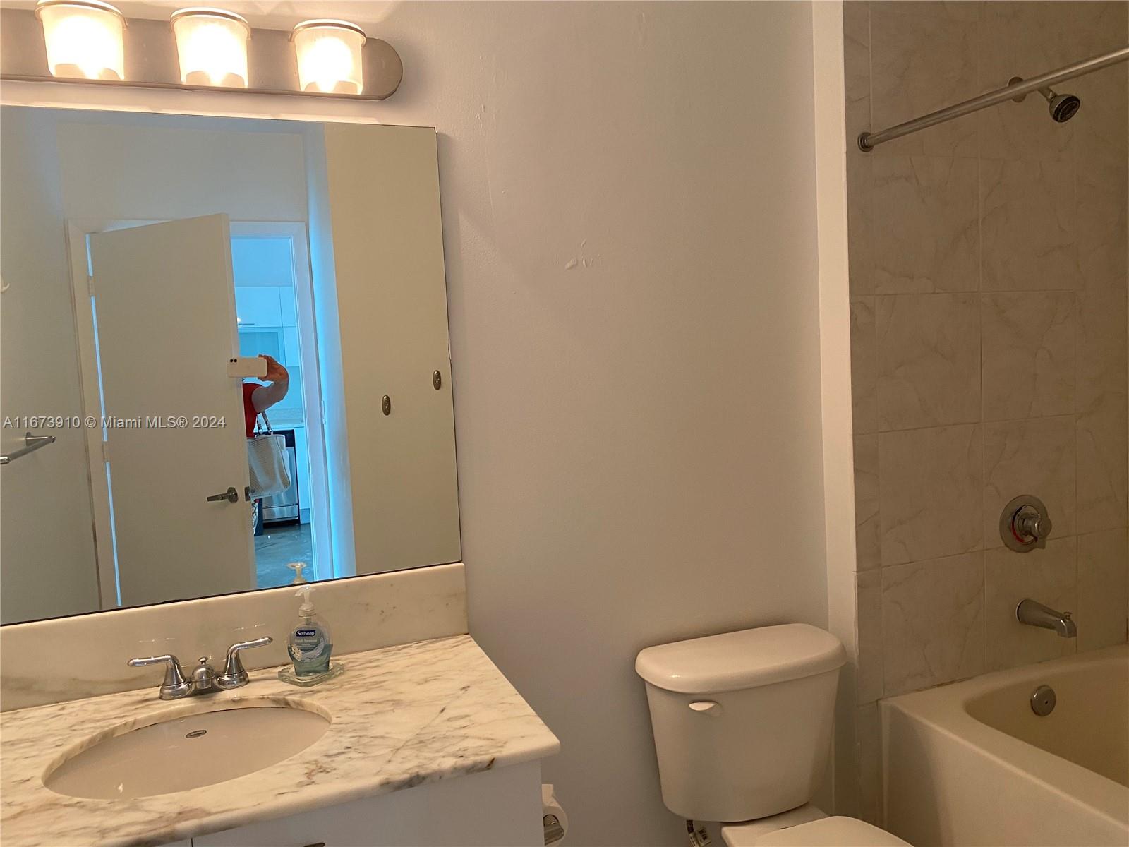 133 NE 2nd Ave # 2511