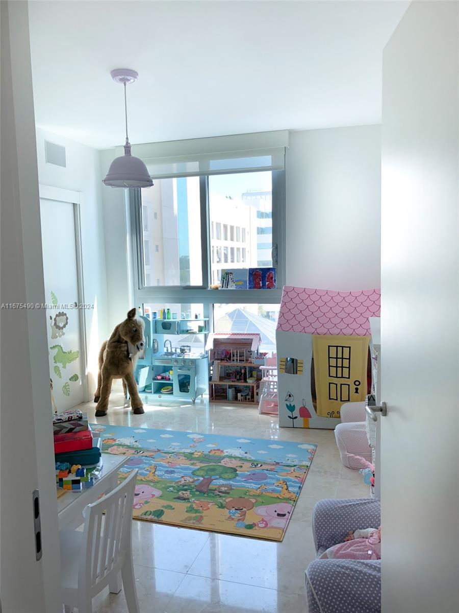 2627 S Bayshore Dr # 701