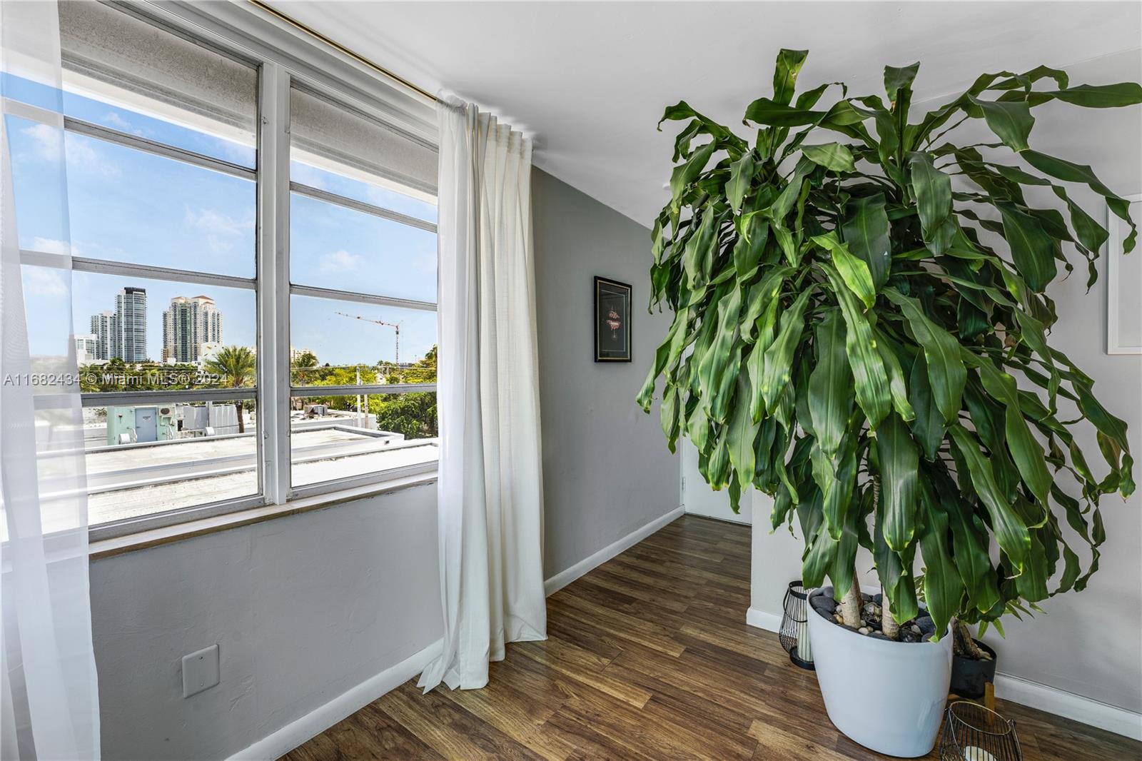 631 Jefferson Ave # 505