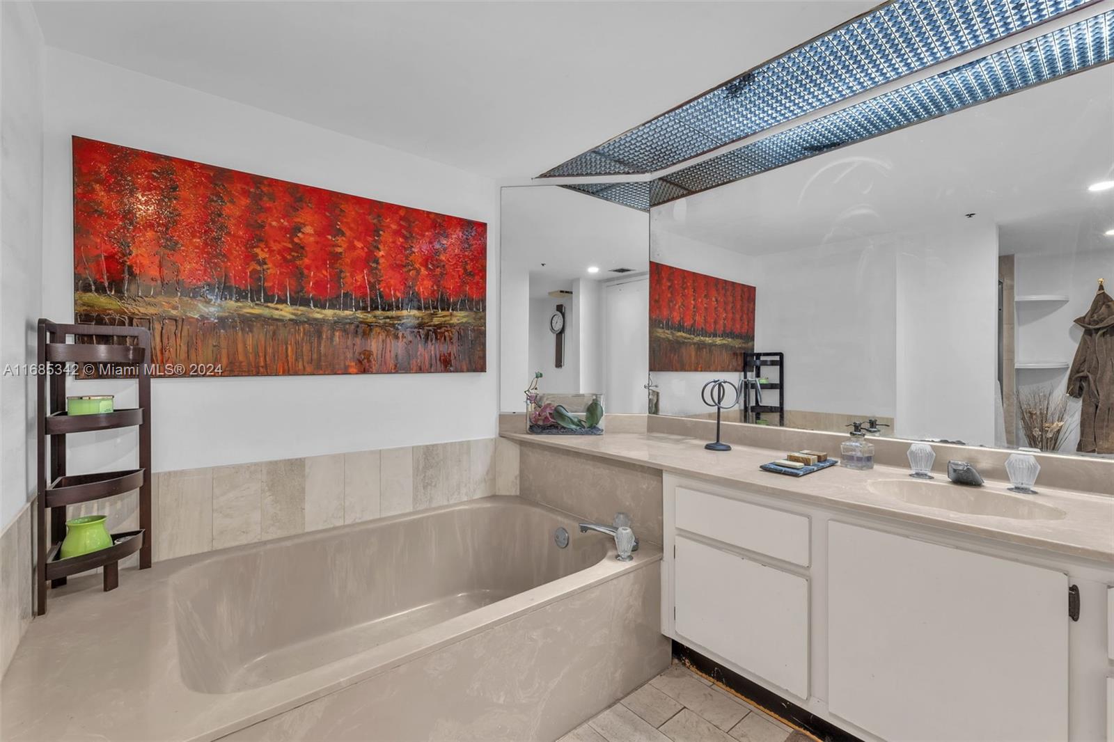 1717 N Bayshore Dr # 2654 Unit: A-2654