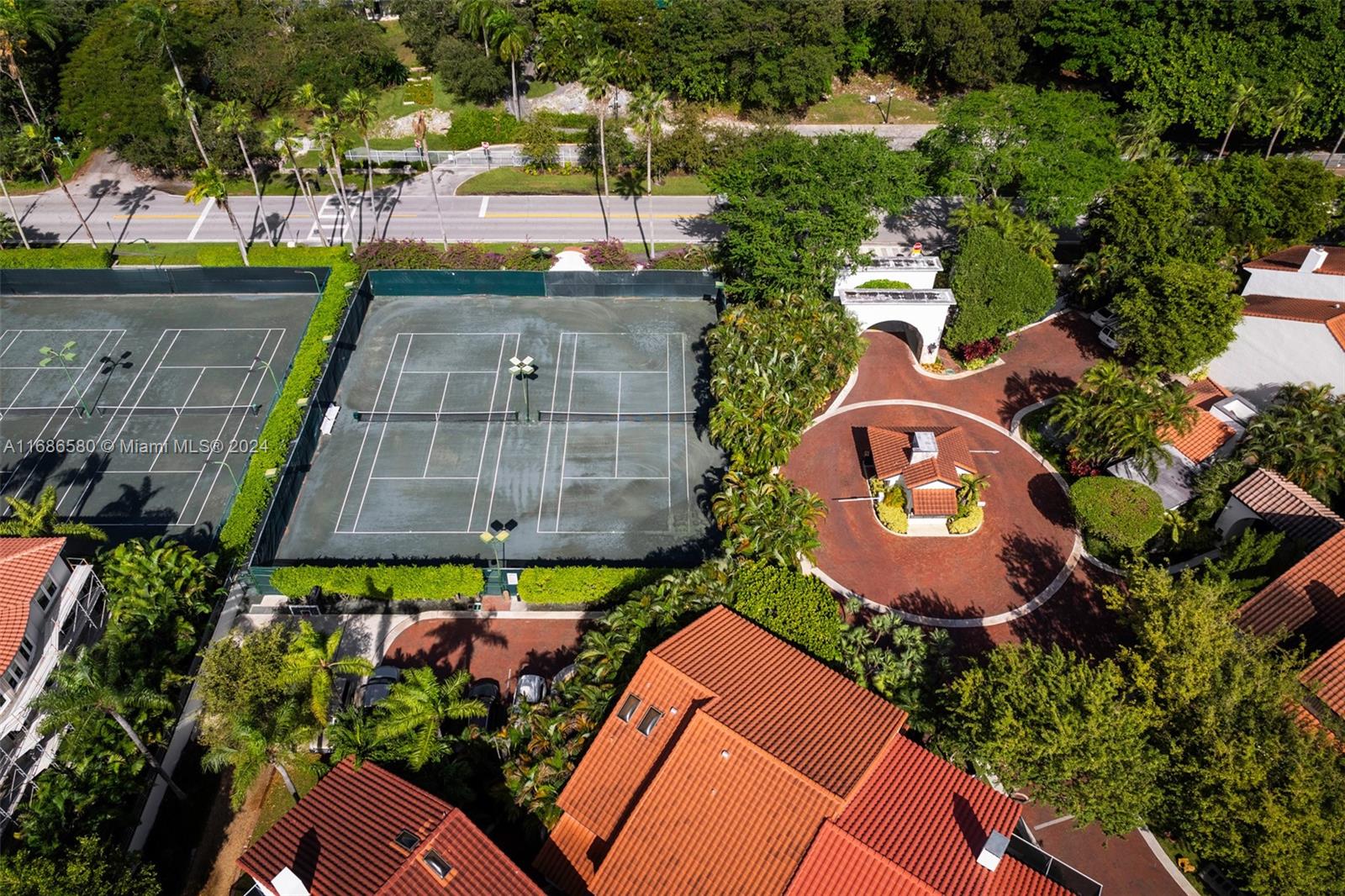 2000 S Bayshore Dr # 20