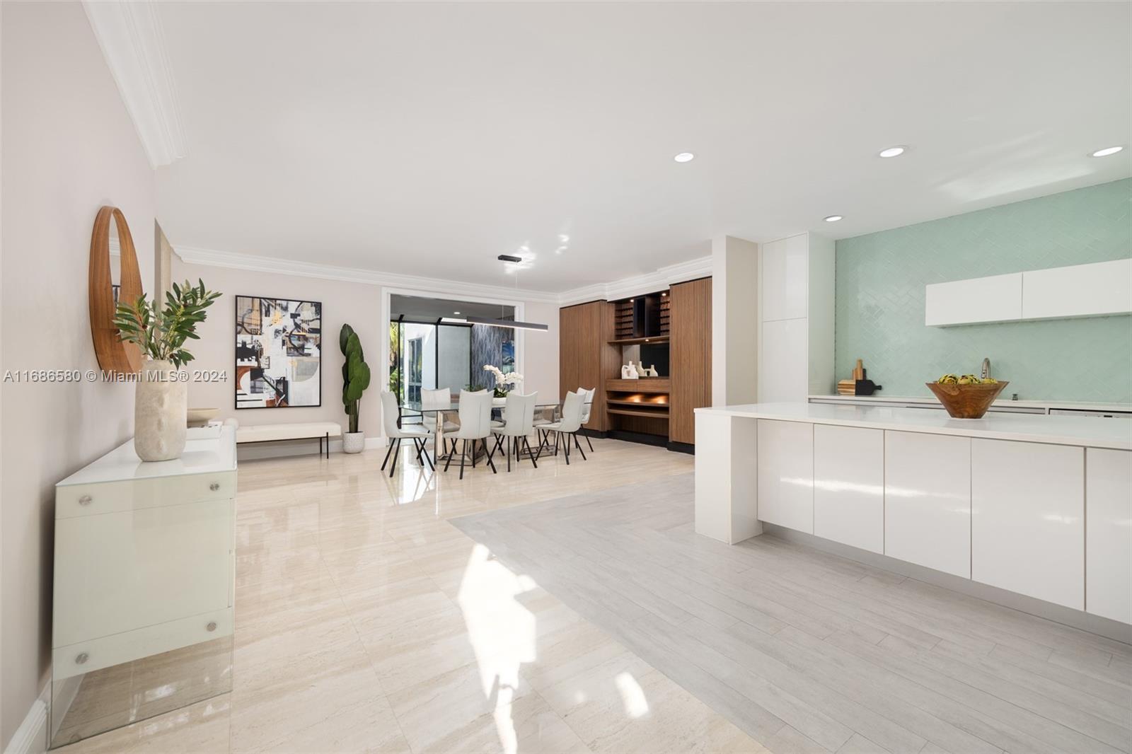 2000 S Bayshore Dr # 20