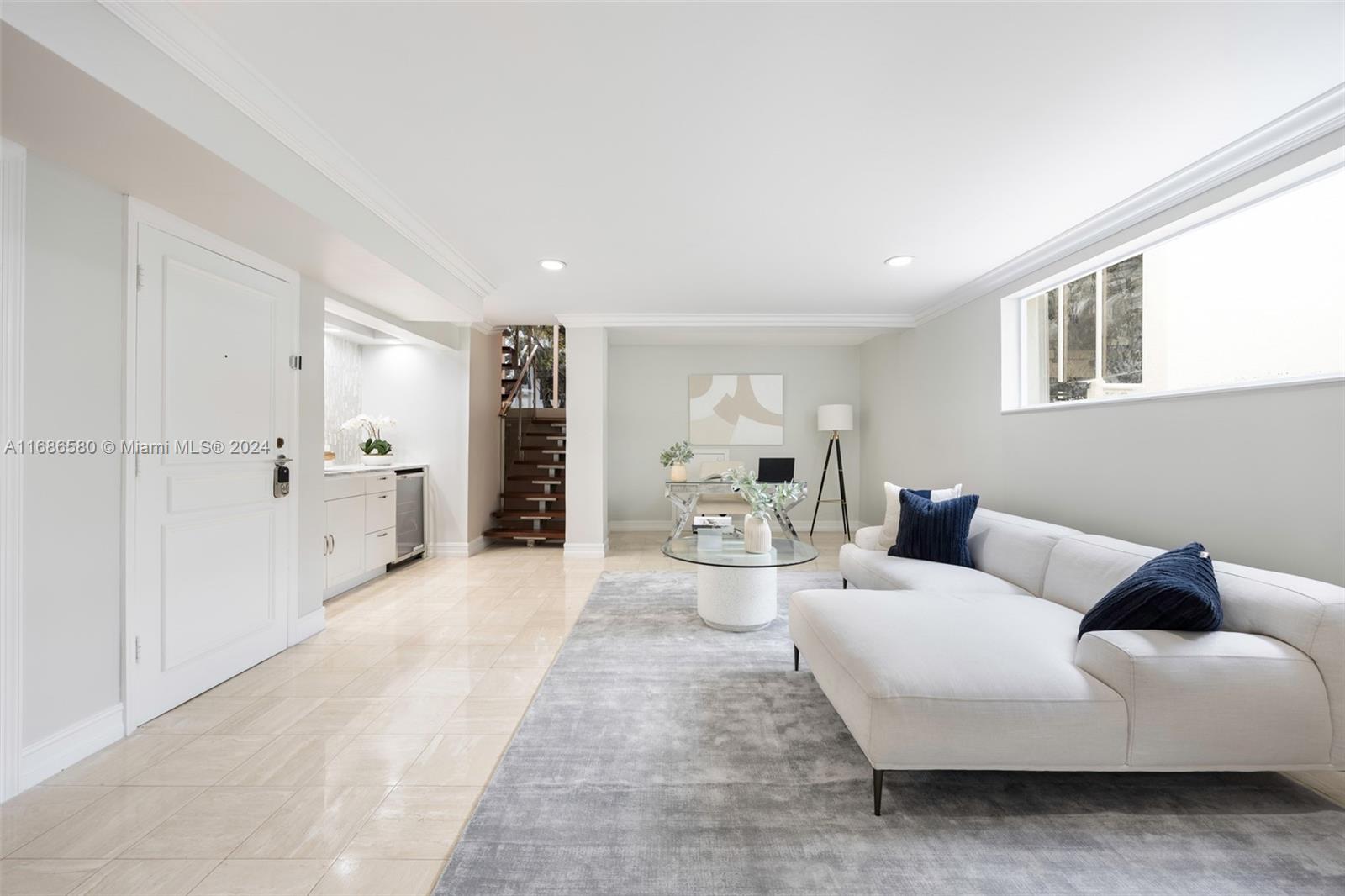 2000 S Bayshore Dr # 20