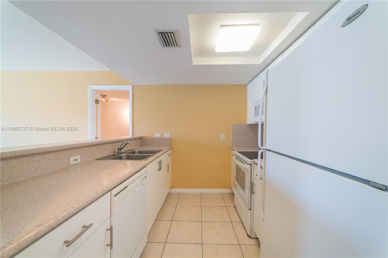 2415 NW 16th St Rd # 1 Unit: 502-1