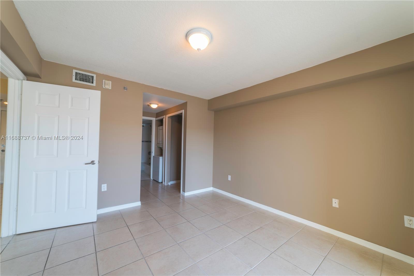 2415 NW 16th St Rd # 1 Unit: 502-1