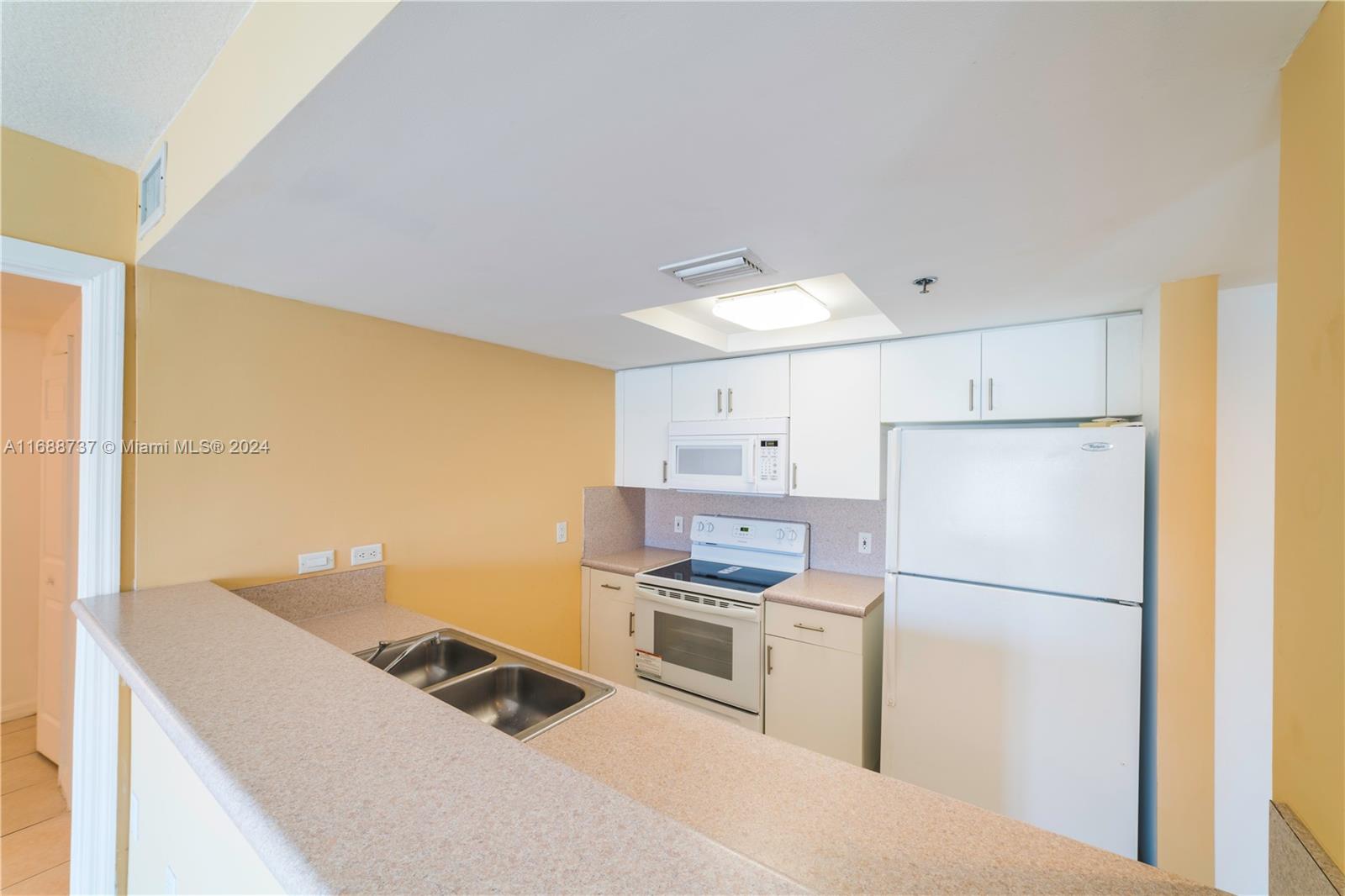 2415 NW 16th St Rd # 1 Unit: 502-1