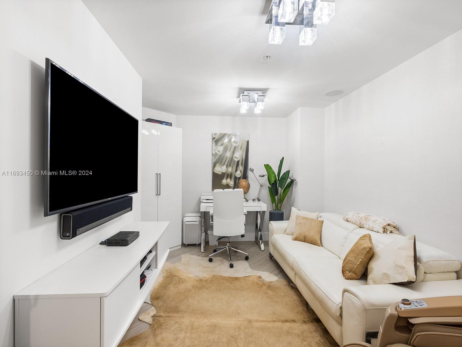 17301 Biscayne Blvd # 1810