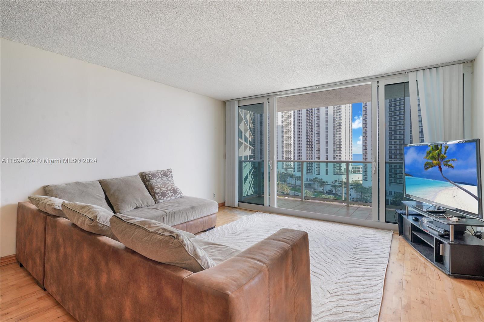 100 Bayview Dr # 1411