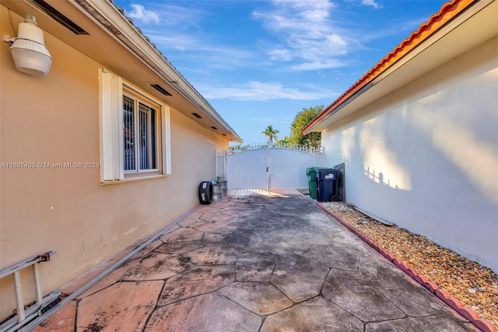 699 NW 134th Pl