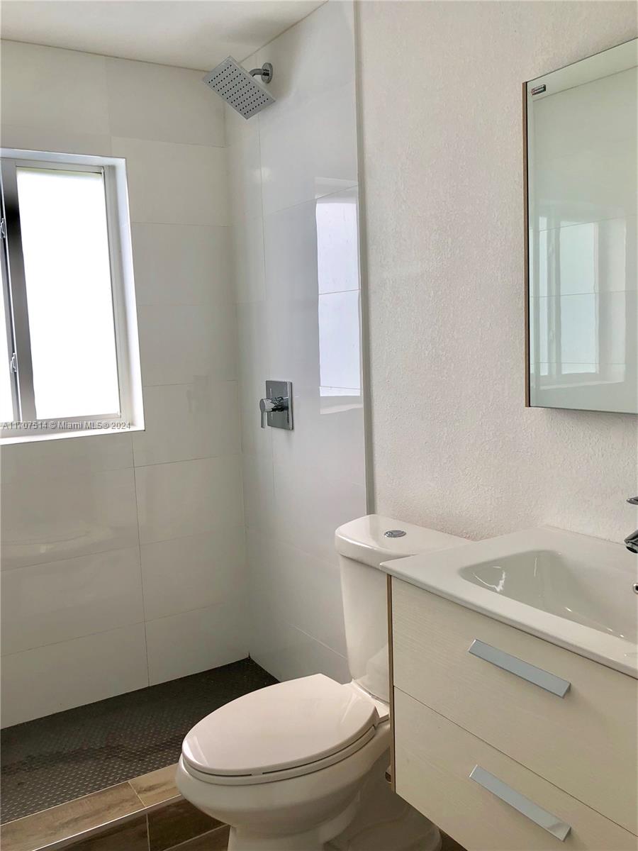 578 NW 48th St