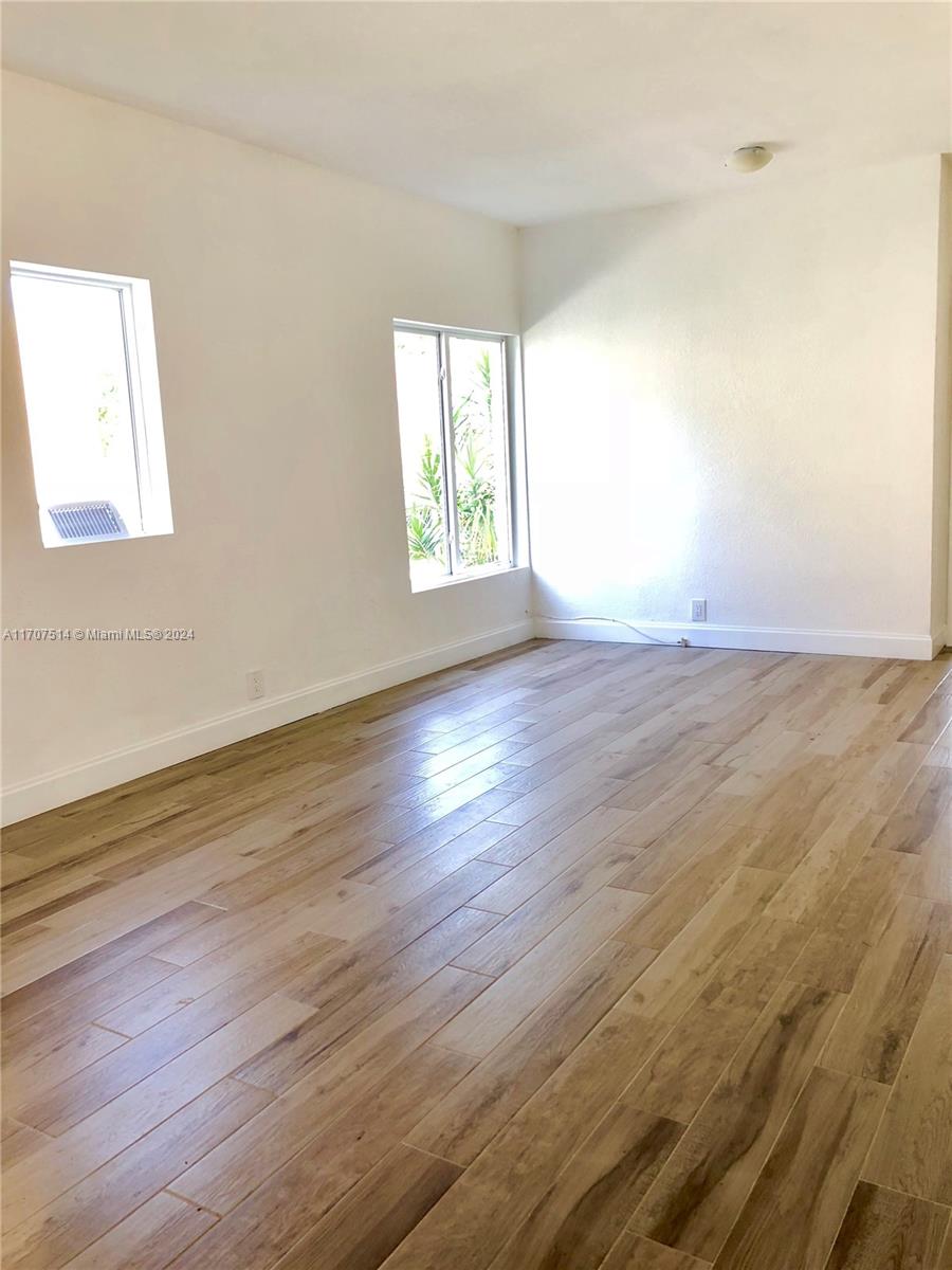 578 NW 48th St