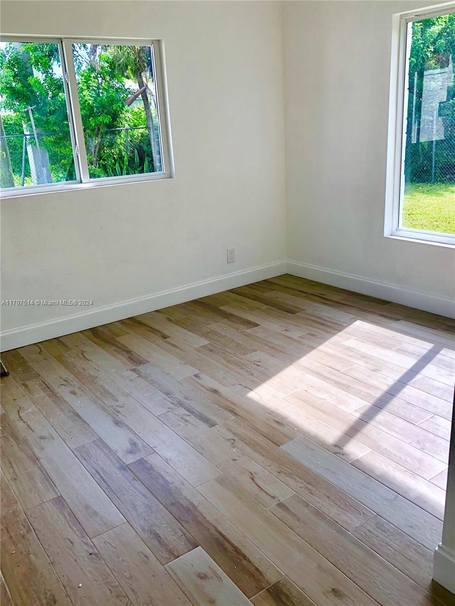 578 NW 48th St