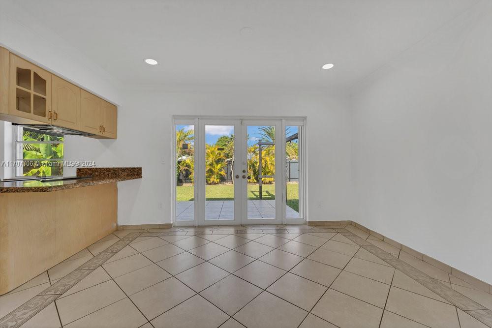 9231 SW 76th Ter
