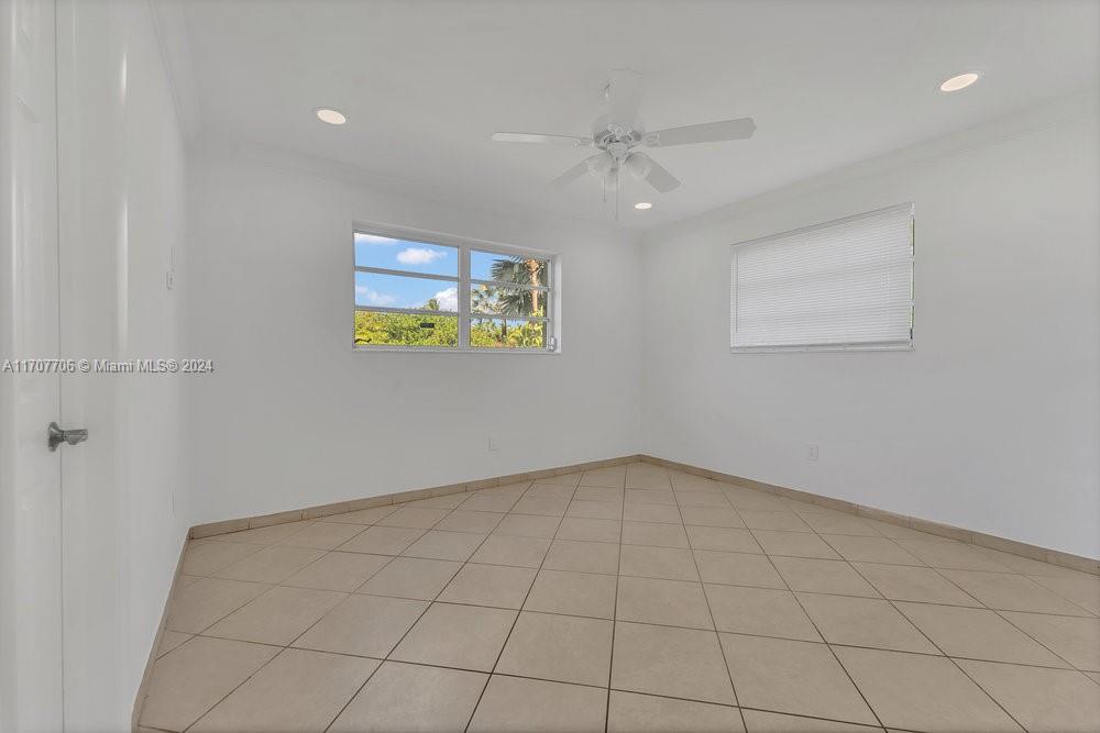9231 SW 76th Ter