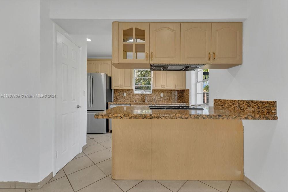 9231 SW 76th Ter
