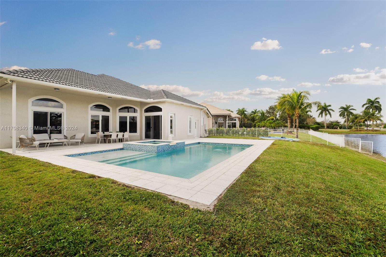 14031 NW 19th St