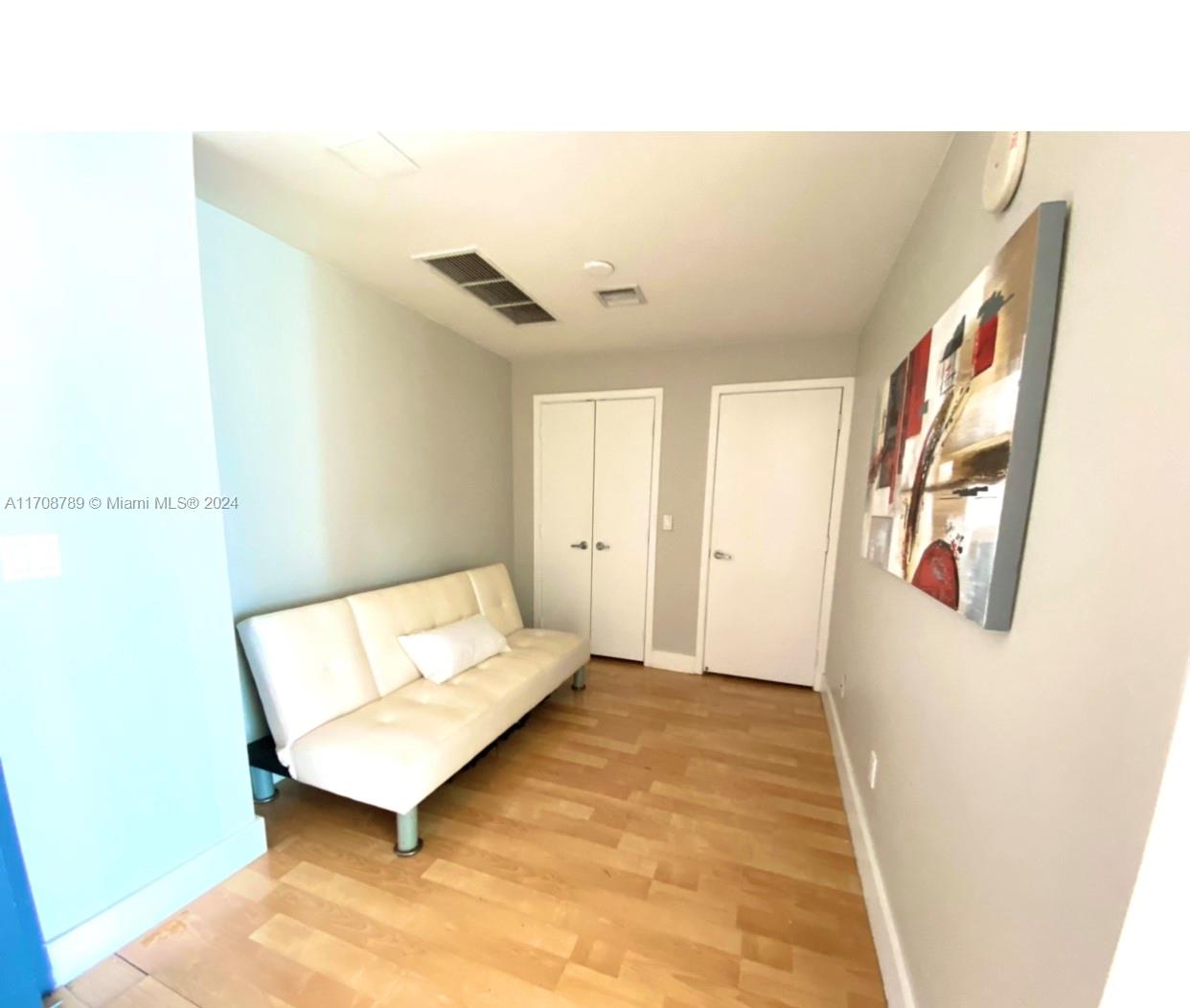 888 Biscayne Blvd # 1603