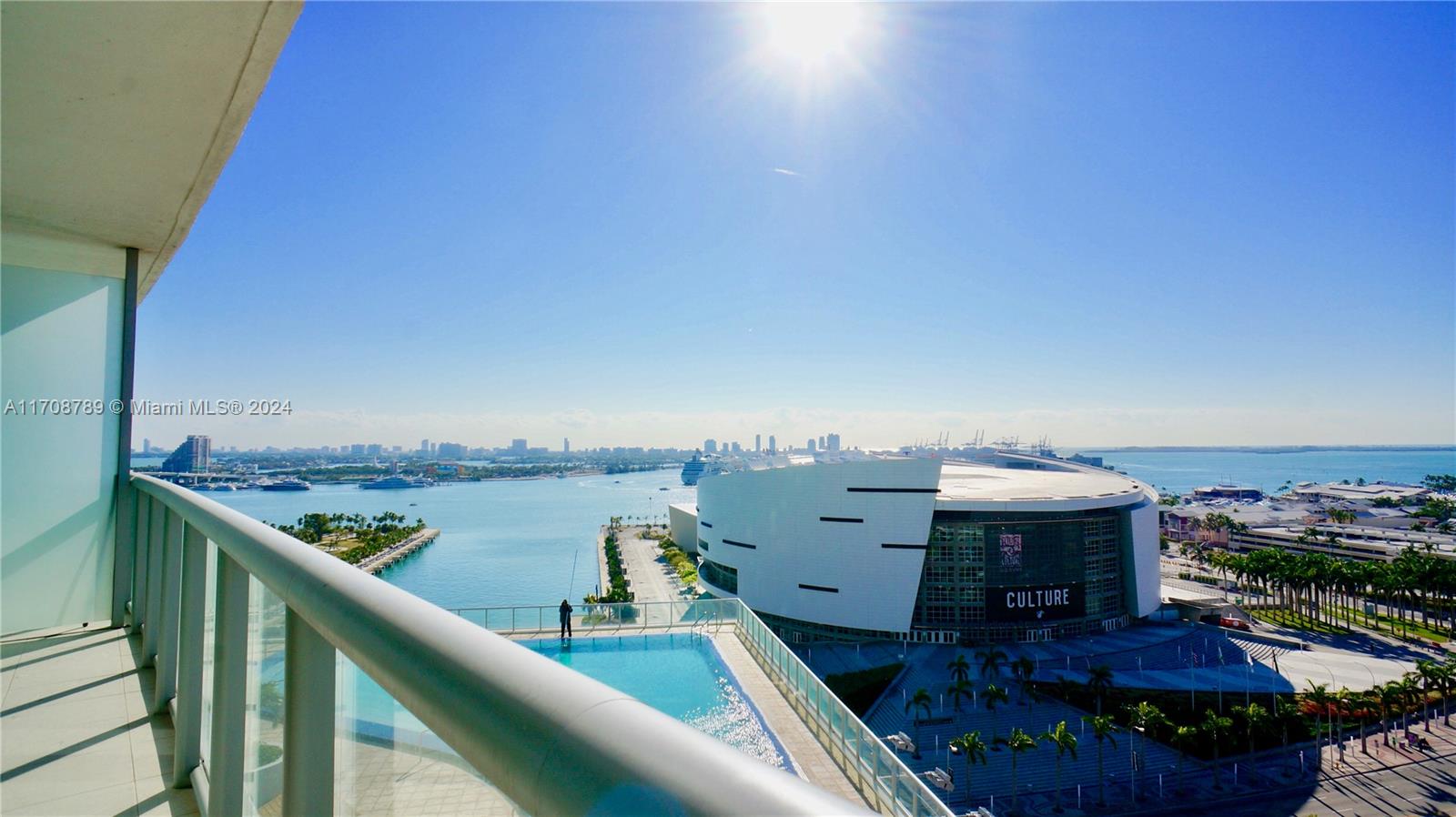 888 Biscayne Blvd # 1603