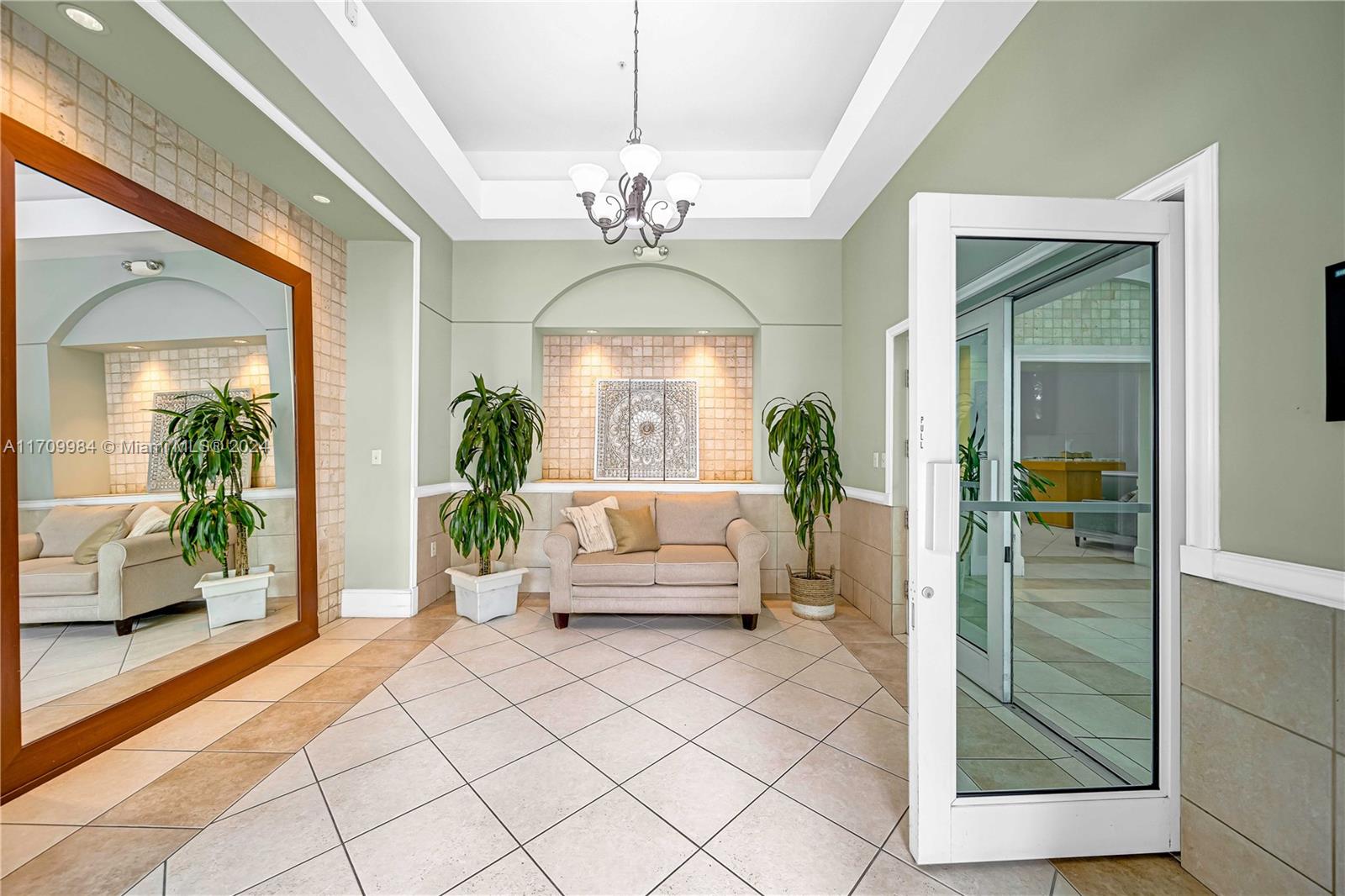 50 Menores Ave # 703