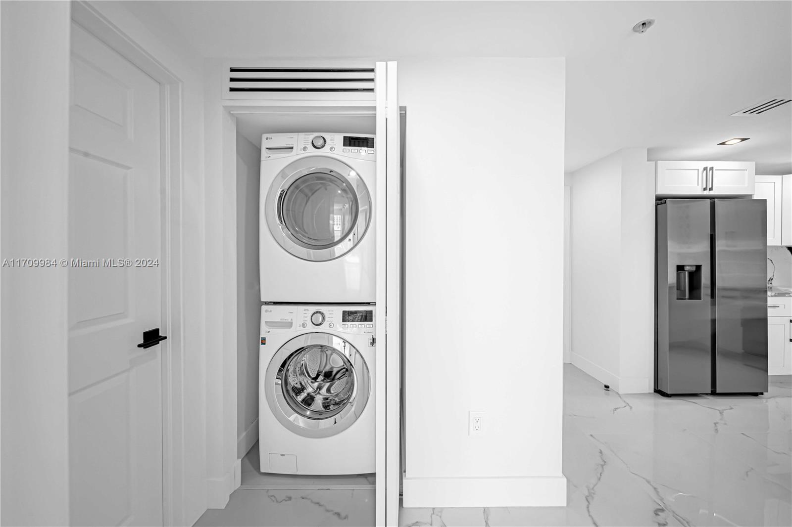 50 Menores Ave # 703