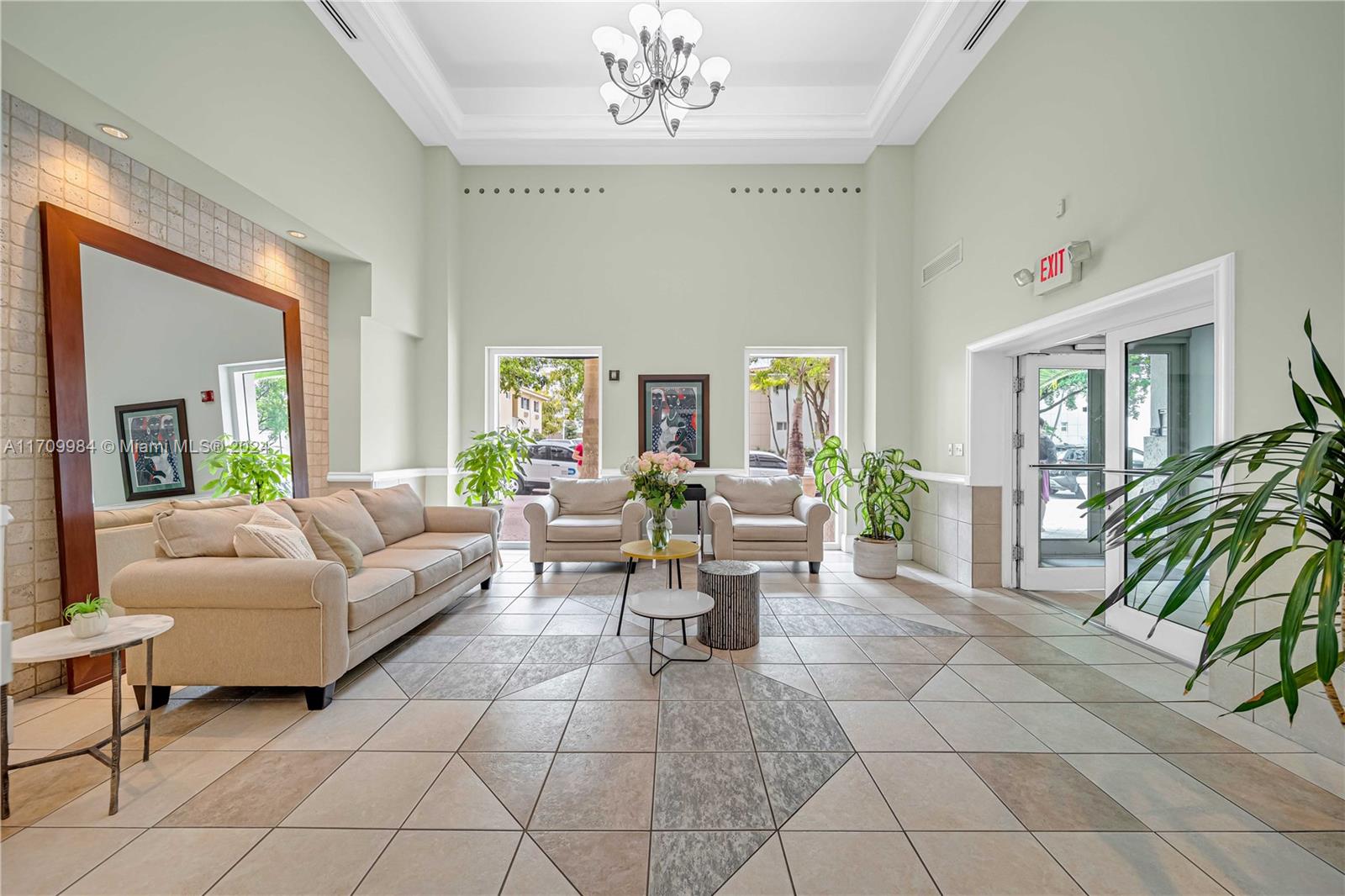 50 Menores Ave # 703