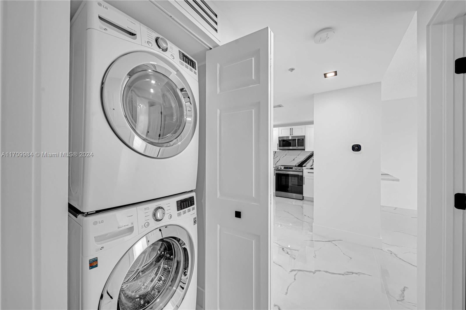 50 Menores Ave # 703