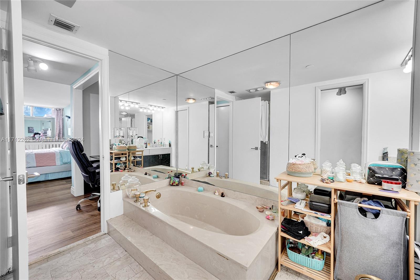 11113 Biscayne Blvd # 255