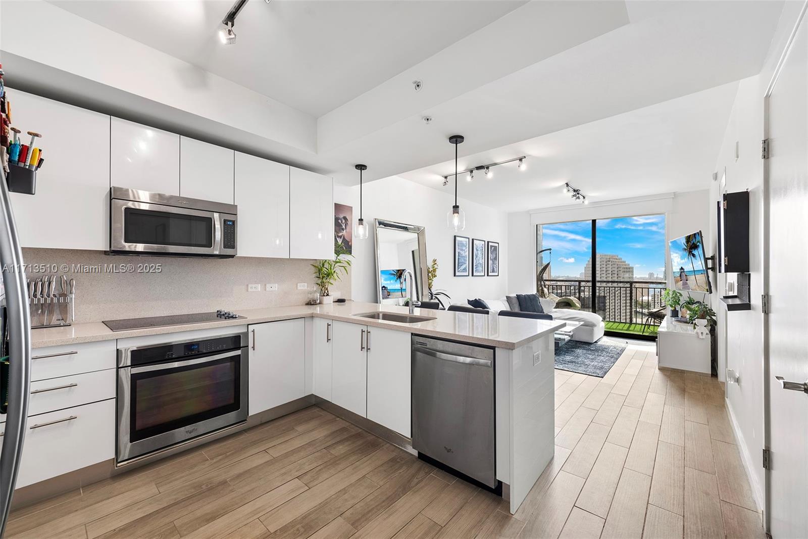 999 SW 1st Ave # 2908