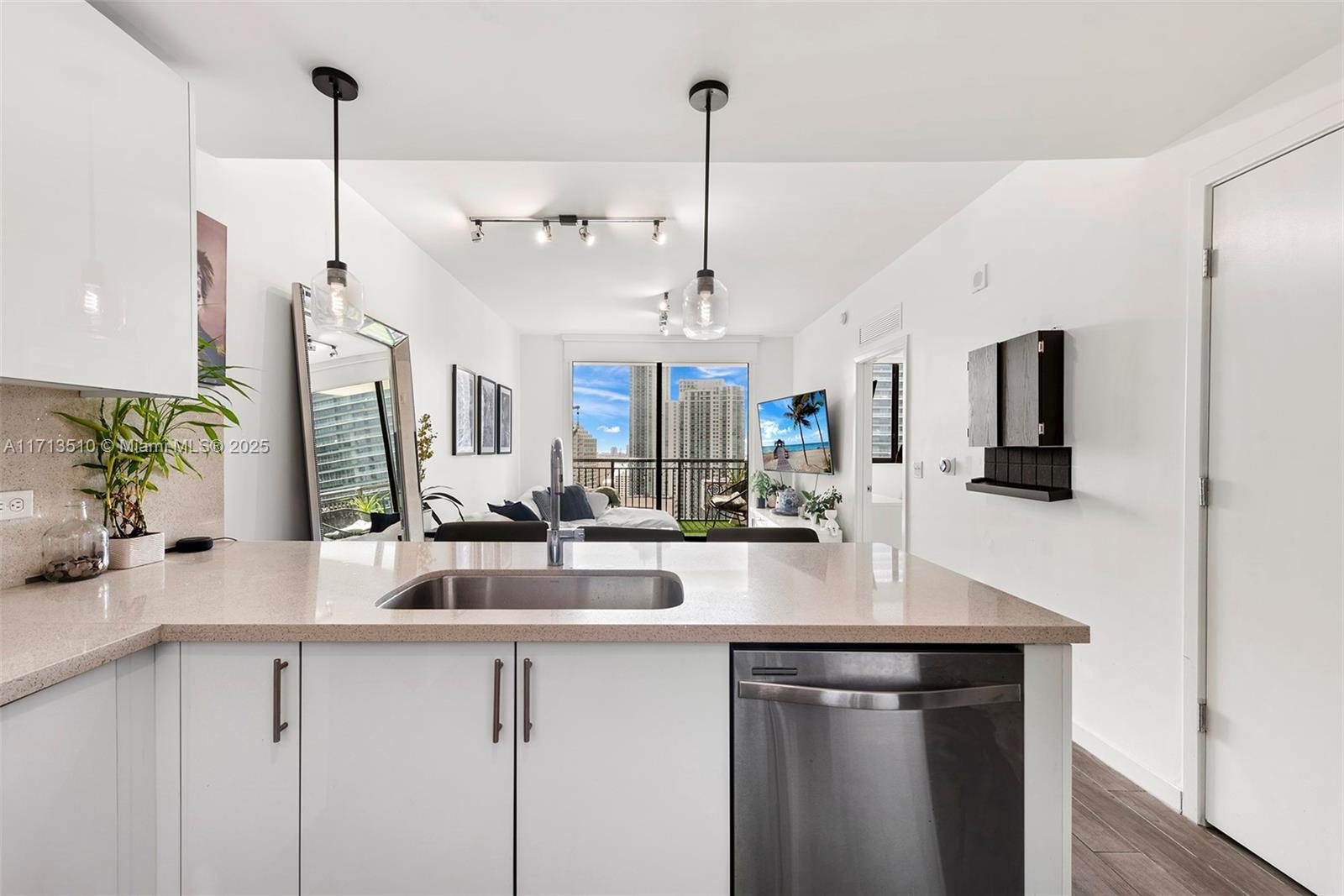 999 SW 1st Ave # 2908