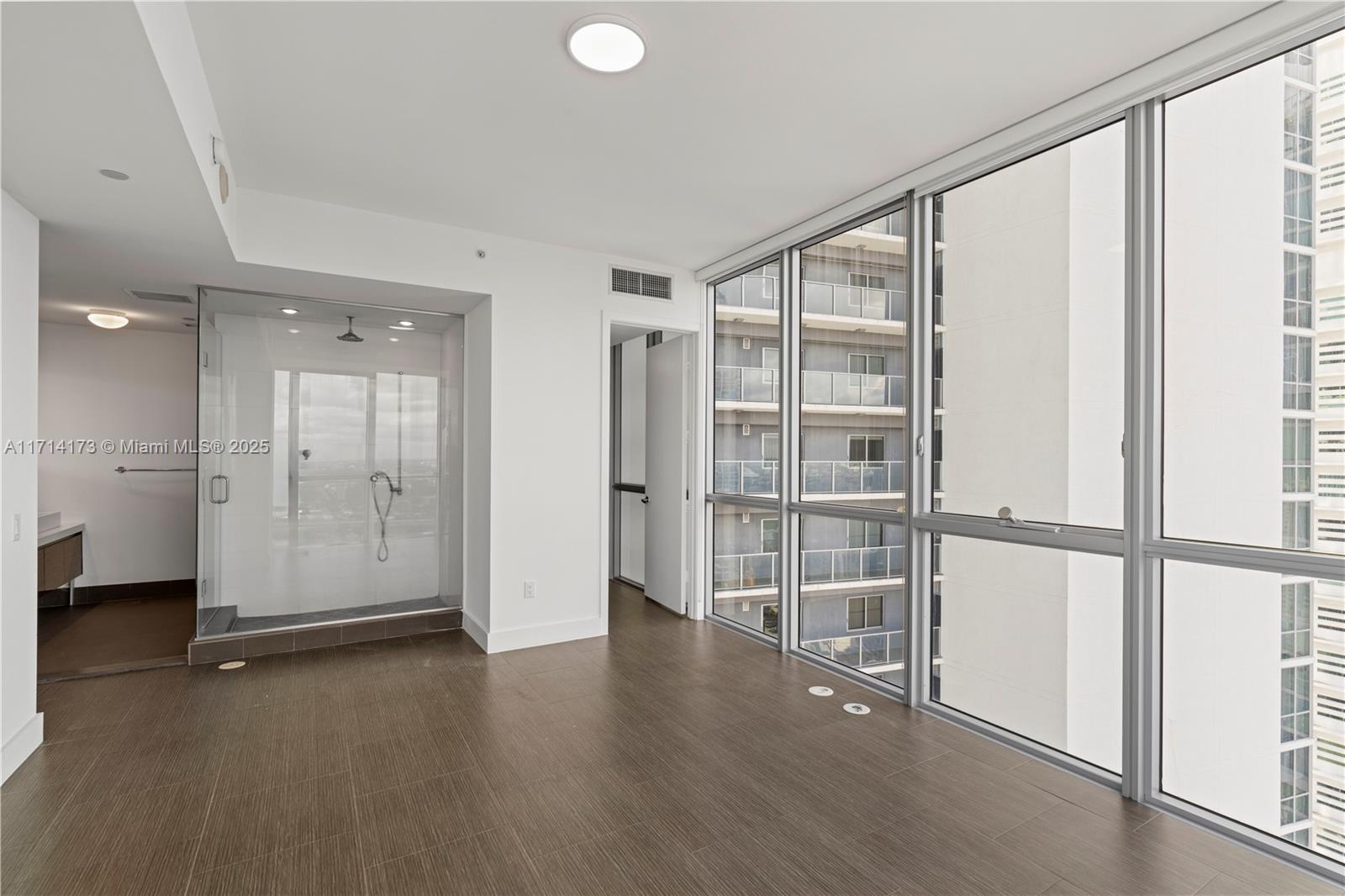 1100 Biscayne Blvd # 4005