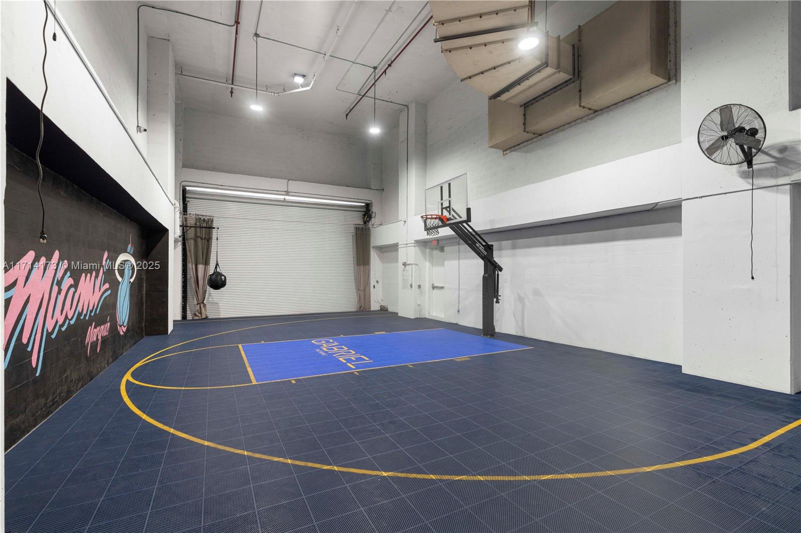 1100 Biscayne Blvd # 4005