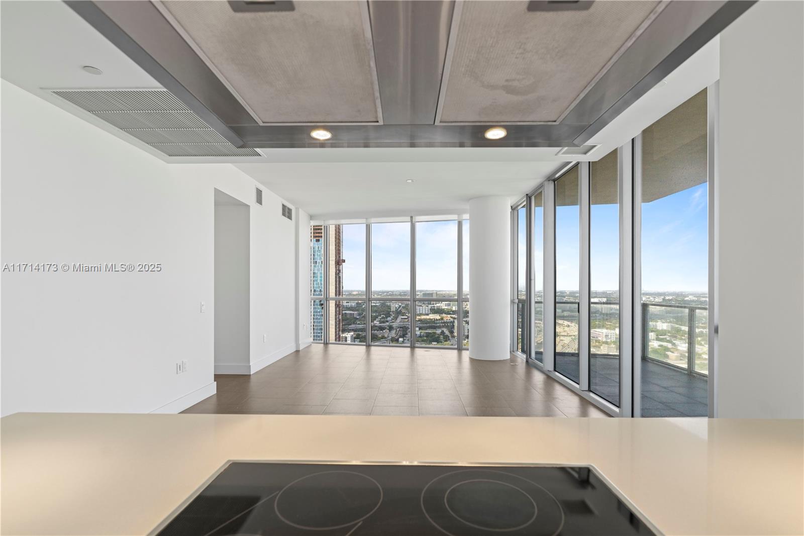 1100 Biscayne Blvd # 4005