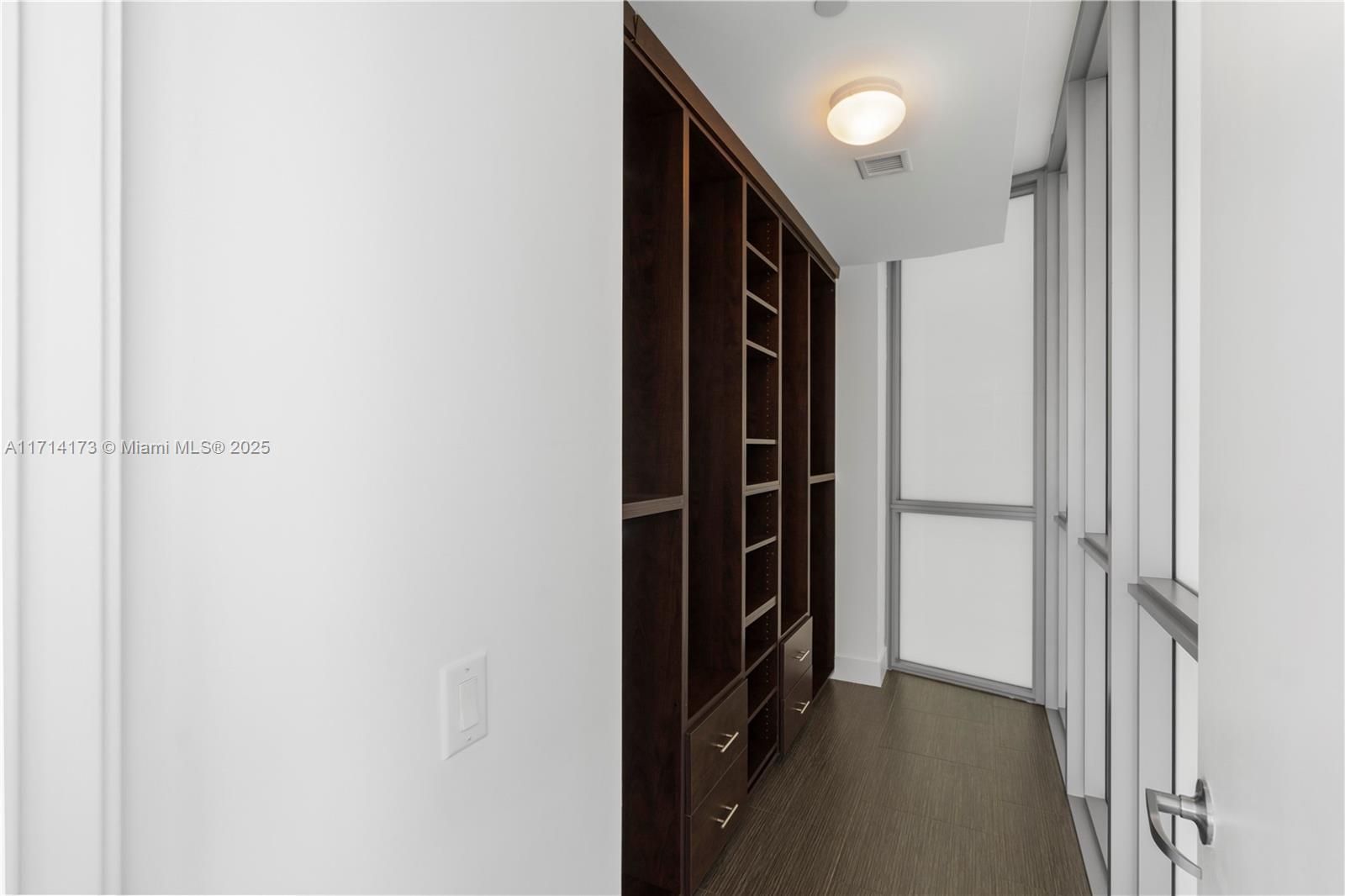 1100 Biscayne Blvd # 4005