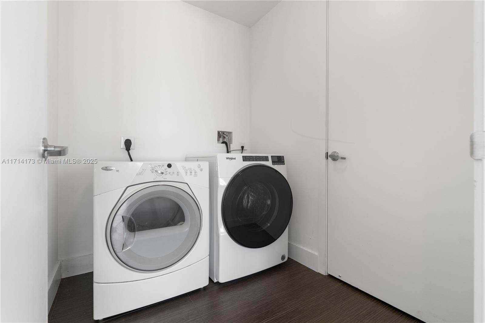 1100 Biscayne Blvd # 4005