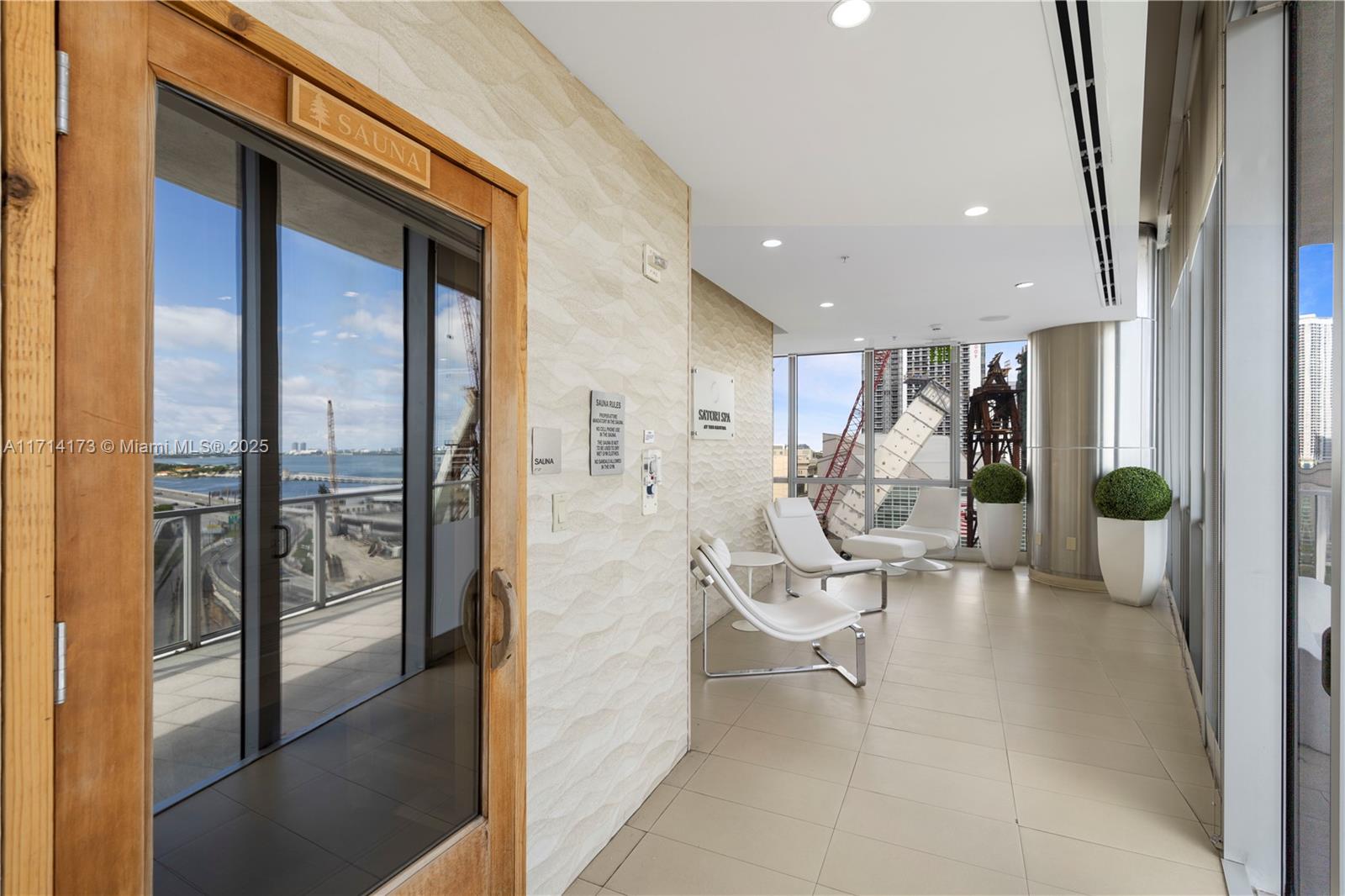 1100 Biscayne Blvd # 4005