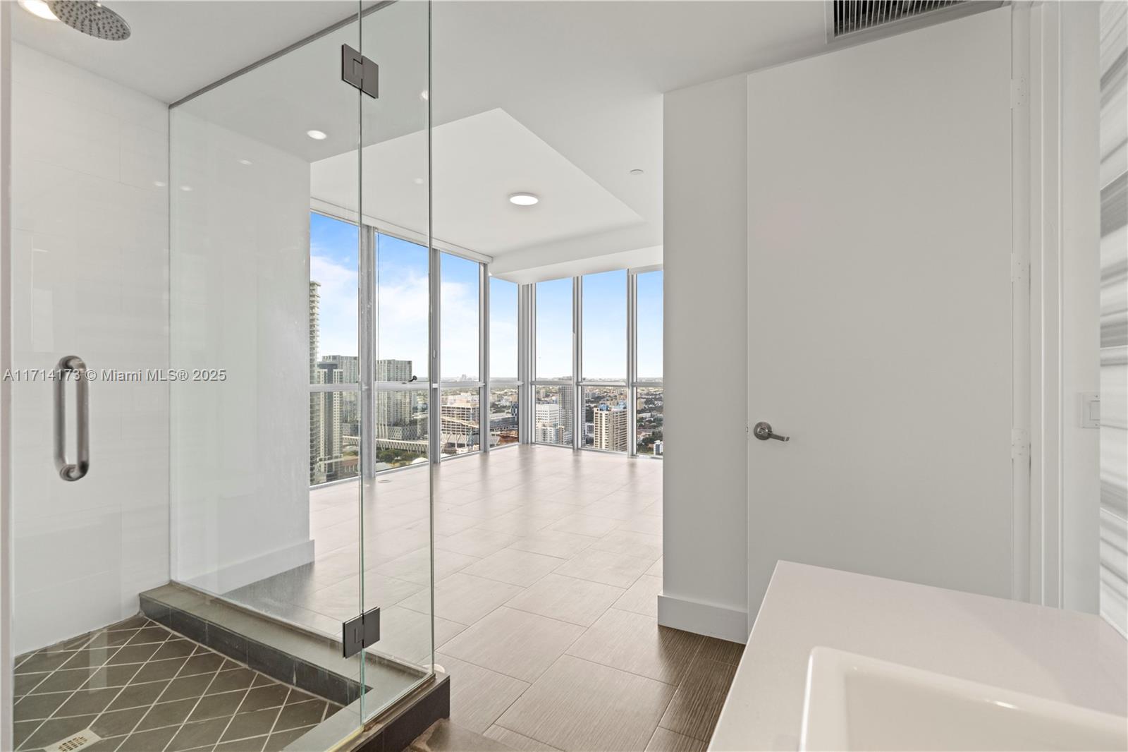 1100 Biscayne Blvd # 4005