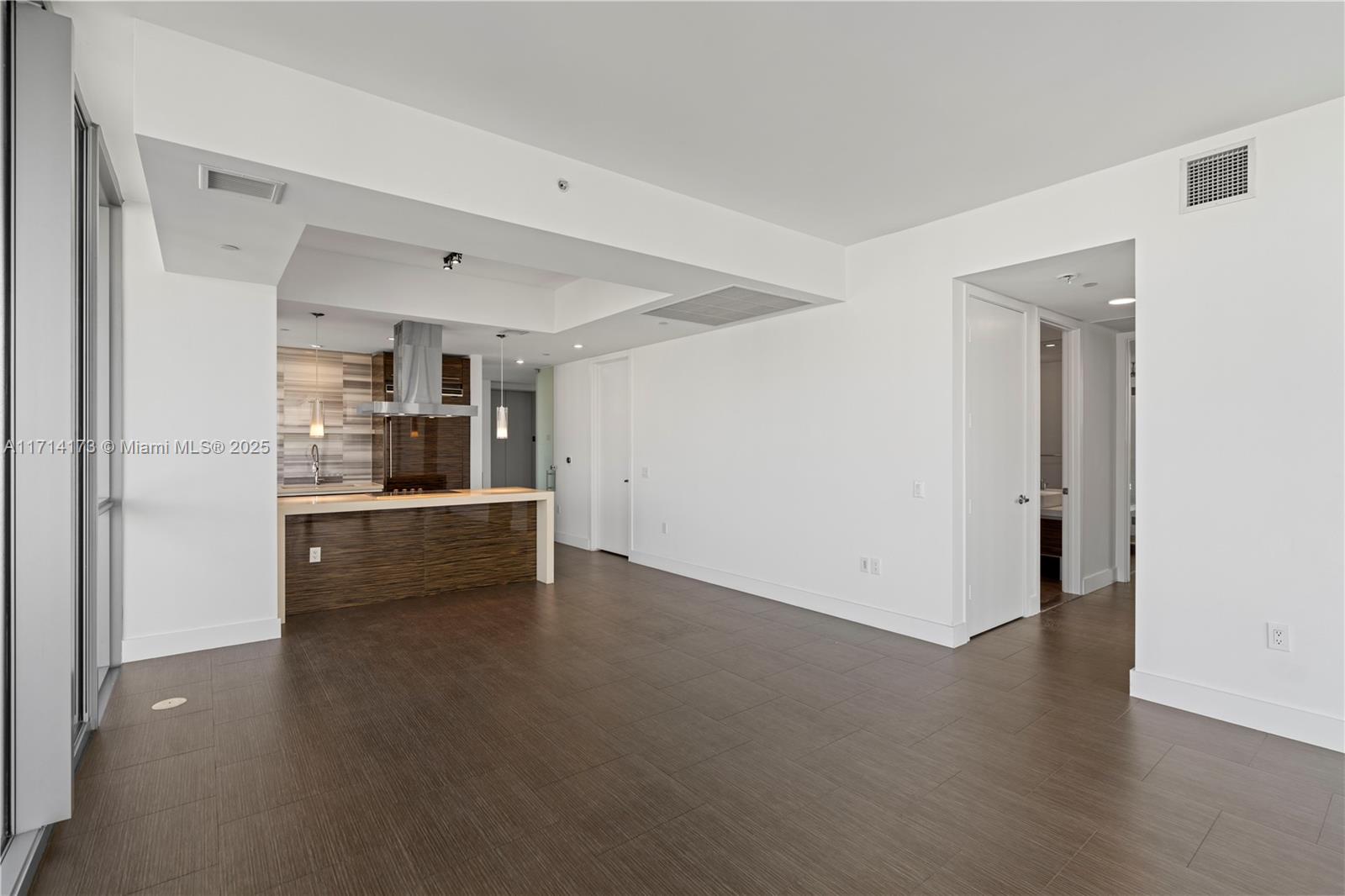 1100 Biscayne Blvd # 4005